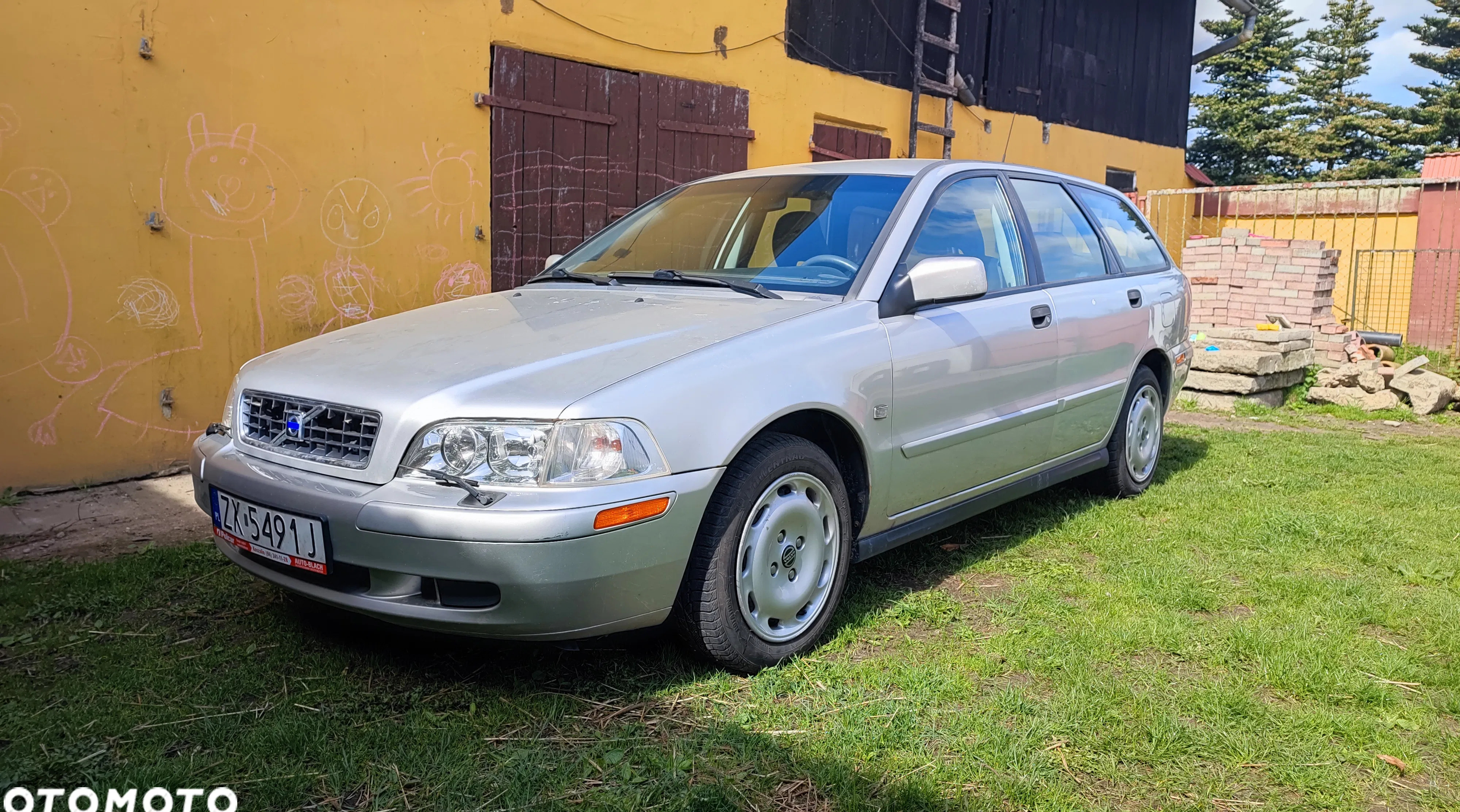 volvo v40 warmińsko-mazurskie Volvo V40 cena 3500 przebieg: 190000, rok produkcji 2002 z Międzybórz